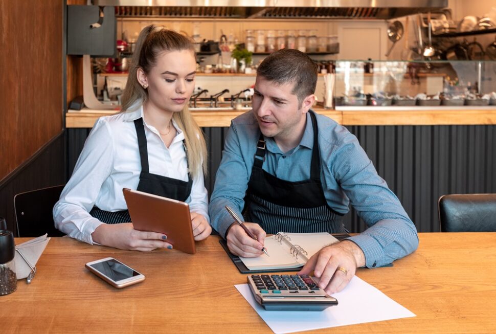 16 Restaurant Management Tips for Happy Employees & a Successful ...
