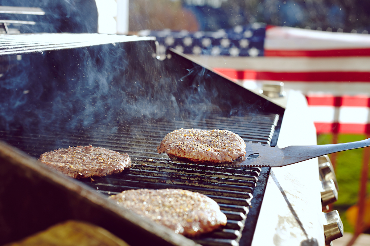 20 Labor Day Restaurant Specials Ideas To Attract A Crowd 